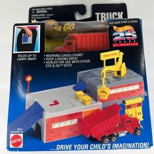 1995 Vintage Mattel Hot Wheels Sto & Go Truck Stop New